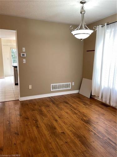 509 Collis Court, Milton, ON - Indoor Photo Showing Other Room