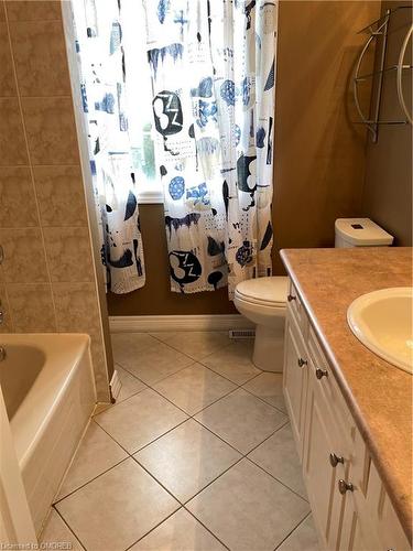 509 Collis Court, Milton, ON - Indoor Photo Showing Bathroom