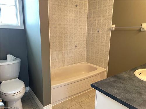 509 Collis Court, Milton, ON - Indoor Photo Showing Bathroom