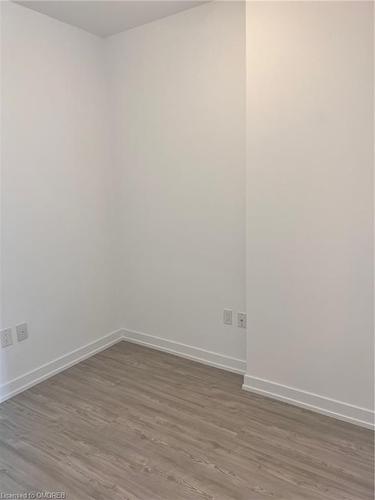 508-450 Dundas Street E, Waterdown, ON - Indoor Photo Showing Other Room