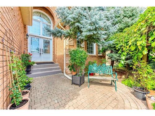 1245 Bowman Drive, Oakville, ON - Outdoor