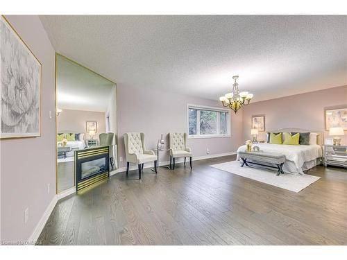 1245 Bowman Drive, Oakville, ON - Indoor Photo Showing Bedroom