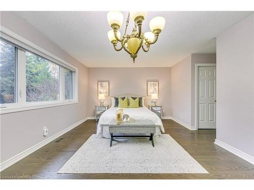 1245 Bowman Drive, Oakville, ON - Indoor Photo Showing Bedroom