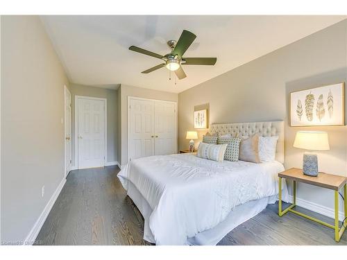 1245 Bowman Drive, Oakville, ON - Indoor Photo Showing Bedroom