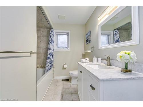 1245 Bowman Drive, Oakville, ON - Indoor Photo Showing Bathroom