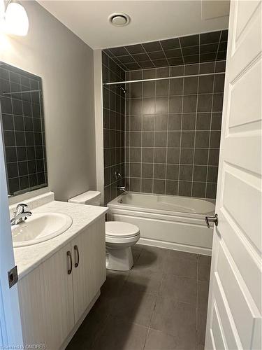 213-1105 Leger Way, Milton, ON - Indoor Photo Showing Bathroom