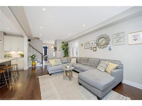 1166 Biason Circle, Milton, ON - Indoor Photo Showing Living Room