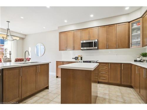 277 Landsborough Avenue, Milton, ON - Indoor Photo Showing Kitchen