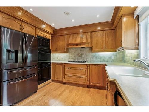 2008 Grenville Drive, Oakville, ON - Indoor Photo Showing Kitchen