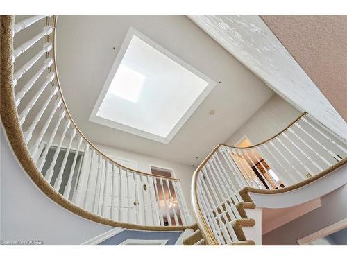 2008 Grenville Drive, Oakville, ON - Indoor Photo Showing Other Room