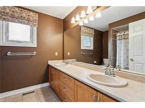 2008 Grenville Drive, Oakville, ON - Indoor Photo Showing Bathroom