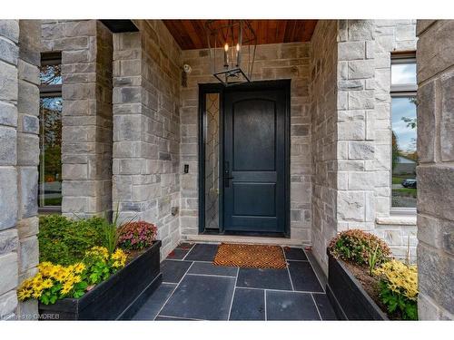 1325 Sheldon Avenue, Oakville, ON - Outdoor