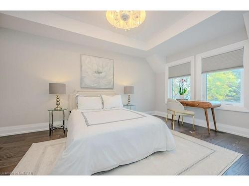 1325 Sheldon Avenue, Oakville, ON - Indoor Photo Showing Bedroom