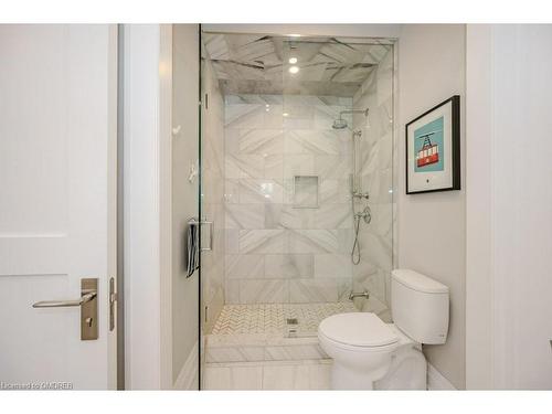 1325 Sheldon Avenue, Oakville, ON - Indoor Photo Showing Bathroom