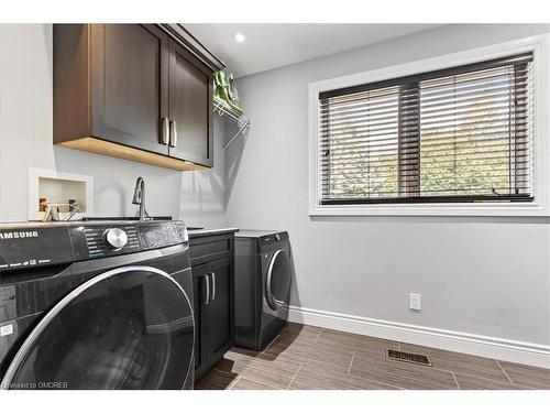 2873 Forest Road, Stratford, ON - Indoor Photo Showing Laundry Room