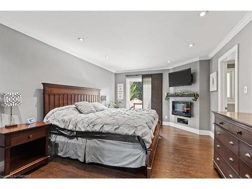 2873 Forest Road, Stratford, ON - Indoor Photo Showing Bedroom