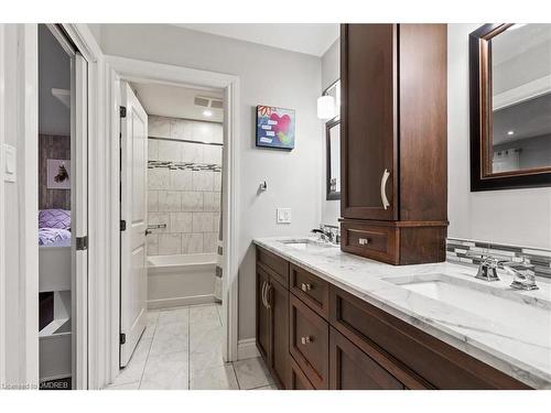 2873 Forest Road, Stratford, ON - Indoor Photo Showing Bathroom