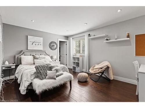 2873 Forest Road, Stratford, ON - Indoor Photo Showing Bedroom