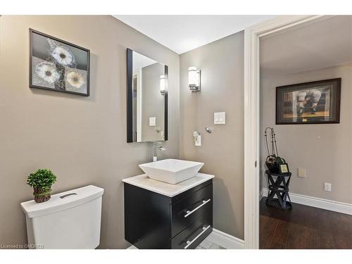 2873 Forest Road, Stratford, ON - Indoor Photo Showing Bathroom