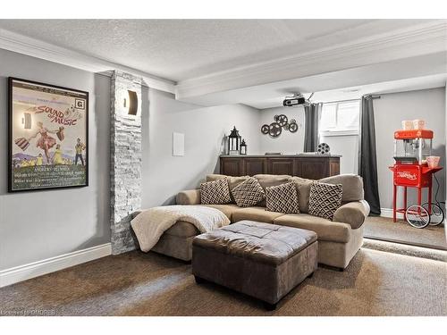 2873 Forest Road, Stratford, ON - Indoor Photo Showing Living Room