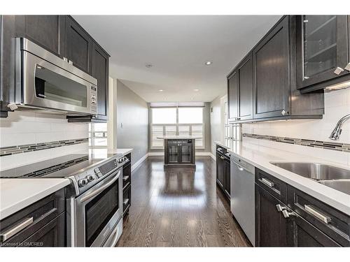 2102-2170 Marine Drive, Oakville, ON - Indoor Photo Showing Kitchen With Stainless Steel Kitchen With Double Sink With Upgraded Kitchen