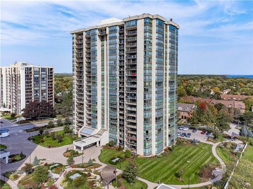 2102-2170 Marine Drive, Oakville, ON - Outdoor With Facade