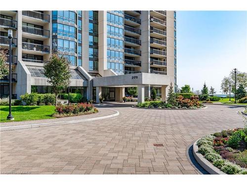 2102-2170 Marine Drive, Oakville, ON - Outdoor With Balcony With Facade