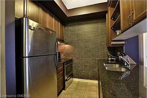 1101-2391 Central Park Drive, Oakville, ON - Indoor Photo Showing Kitchen With Stainless Steel Kitchen With Double Sink