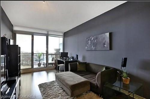 1101-2391 Central Park Drive, Oakville, ON - Indoor Photo Showing Living Room