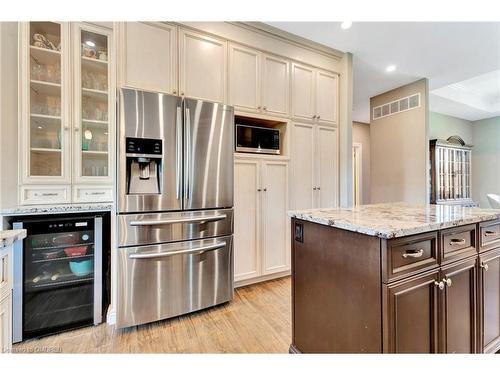 7 Gavin Drive, Freelton, ON - Indoor Photo Showing Kitchen