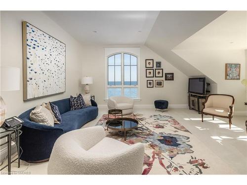 88 Wolfdale Avenue, Oakville, ON - Indoor Photo Showing Living Room