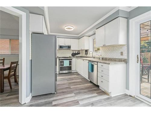 78 Lauchlin Crescent, Georgetown, ON - Indoor Photo Showing Kitchen