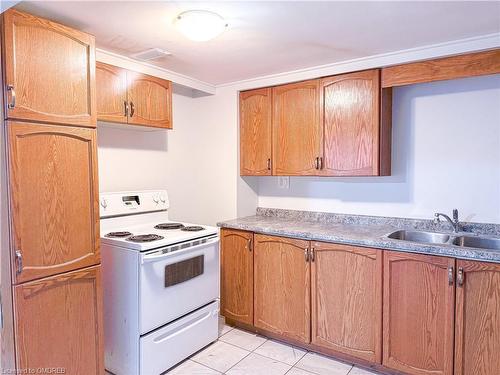 33 Shadyside Avenue, Hamilton, ON - Indoor Photo Showing Kitchen With Double Sink