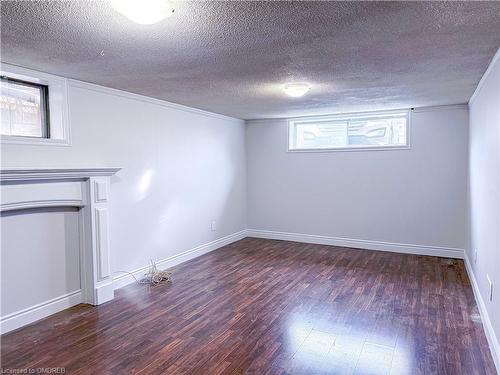 33 Shadyside Avenue, Hamilton, ON - Indoor Photo Showing Other Room