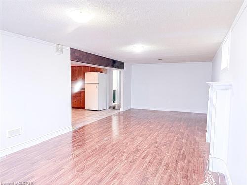 33 Shadyside Avenue, Hamilton, ON - Indoor Photo Showing Other Room