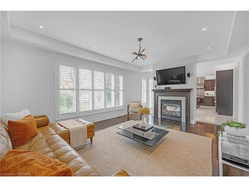 1385 Arrowhead Road, Oakville, ON - Indoor Photo Showing Living Room With Fireplace