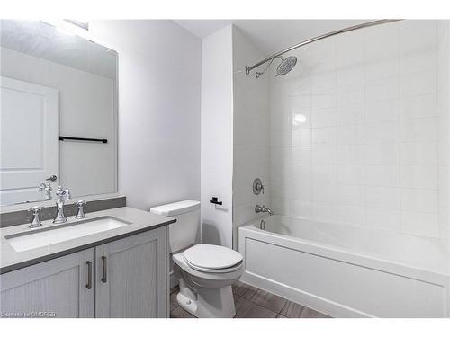 80-575 Woodward Avenue, Hamilton, ON - Indoor Photo Showing Bathroom