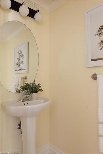 2423 Postmaster Drive, Oakville, ON - Indoor Photo Showing Bathroom