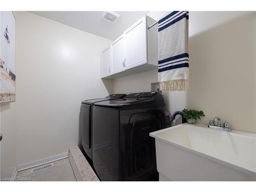 2423 Postmaster Drive, Oakville, ON - Indoor Photo Showing Laundry Room