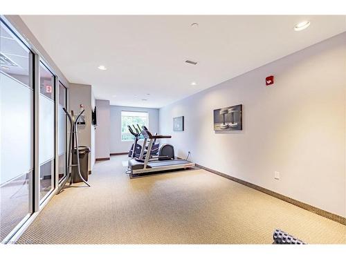 301-33 Whitmer Street, Milton, ON - Indoor Photo Showing Gym Room