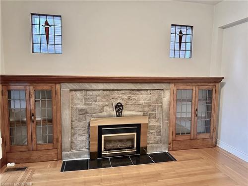 1-220 Maplewood Avenue, Hamilton, ON - Indoor With Fireplace