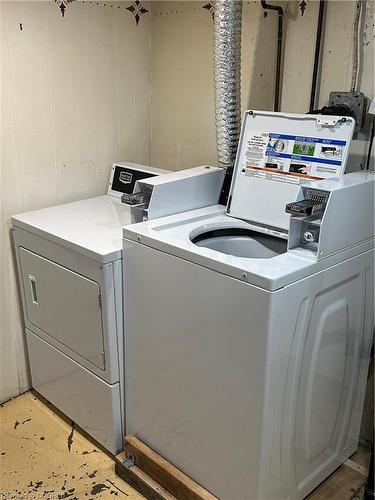 1-220 Maplewood Avenue, Hamilton, ON - Indoor Photo Showing Laundry Room