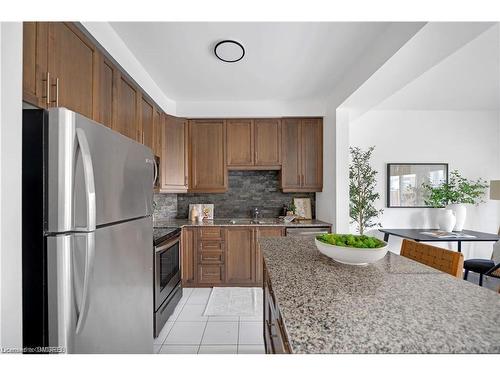 177 Fall Fair Way, Binbrook, ON - Indoor Photo Showing Kitchen