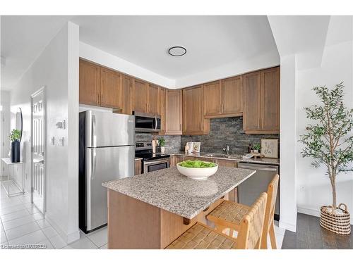 177 Fall Fair Way, Binbrook, ON - Indoor Photo Showing Kitchen