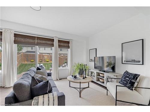 177 Fall Fair Way, Binbrook, ON - Indoor Photo Showing Living Room