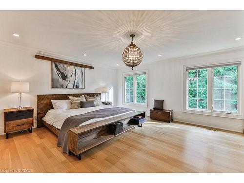 138 Cavendish Court, Oakville, ON - Indoor Photo Showing Bedroom