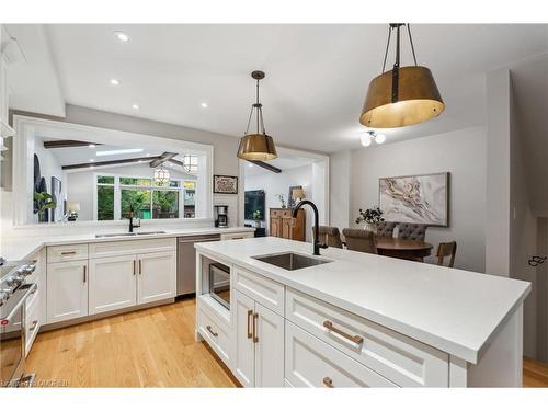 3 Thornhill Avenue, Toronto, ON - Indoor Photo Showing Kitchen With Upgraded Kitchen