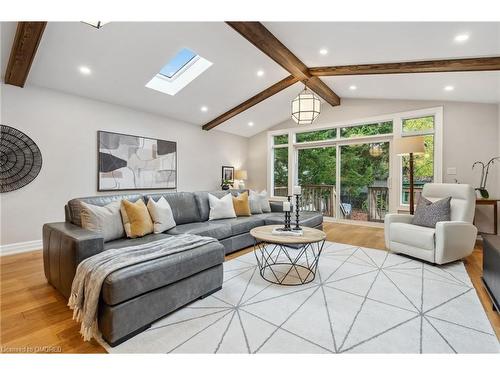 3 Thornhill Avenue, Toronto, ON - Indoor Photo Showing Living Room