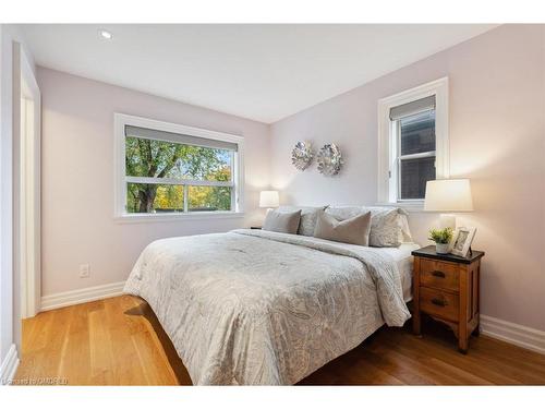 3 Thornhill Avenue, Toronto, ON - Indoor Photo Showing Bedroom