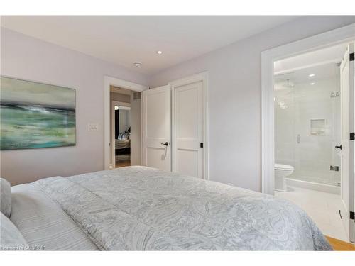 3 Thornhill Avenue, Toronto, ON - Indoor Photo Showing Bedroom